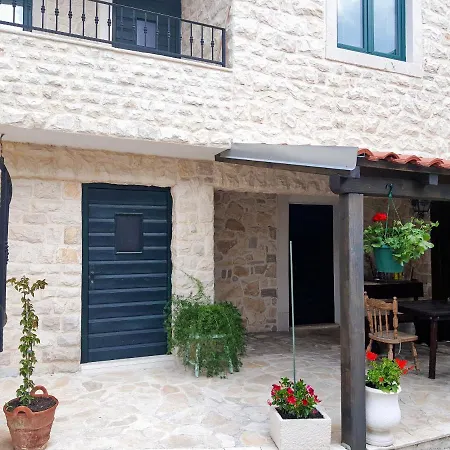 Jakov * ビビニェ